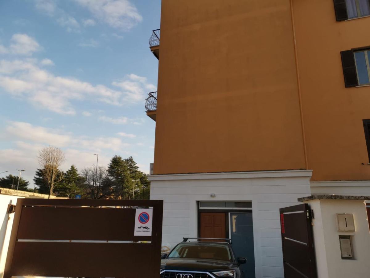 Officinale Rome Apartment, Pineta Sacchetti Roma Exterior foto